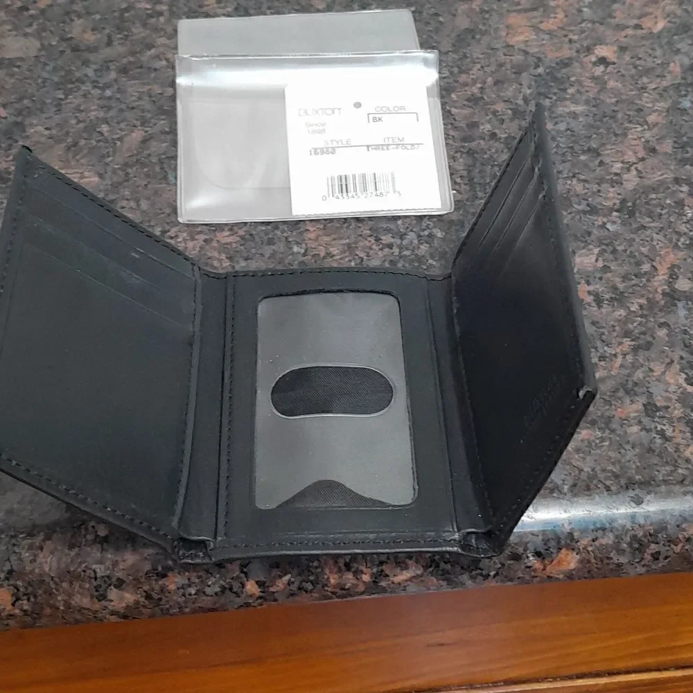 Buxton RFTD Wallet...NWT...